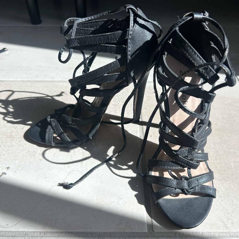 Zigi Soho Black Strappy Heels